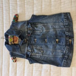 Levi's Jeans Jacket fits like a XS,S